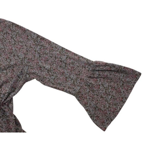 Lucky Brand Abstract Floral Knit Bell Sleeve Top Plus 2X Heather Gray Pink - Picture 4 of 9